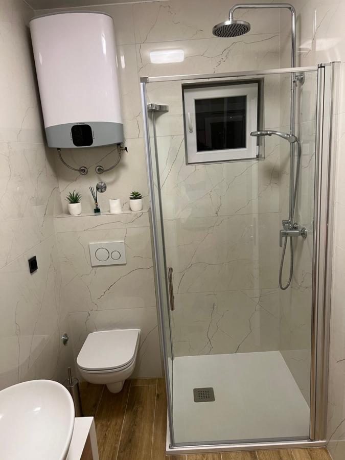 Apartman Oneum Omiš Eksteriør billede