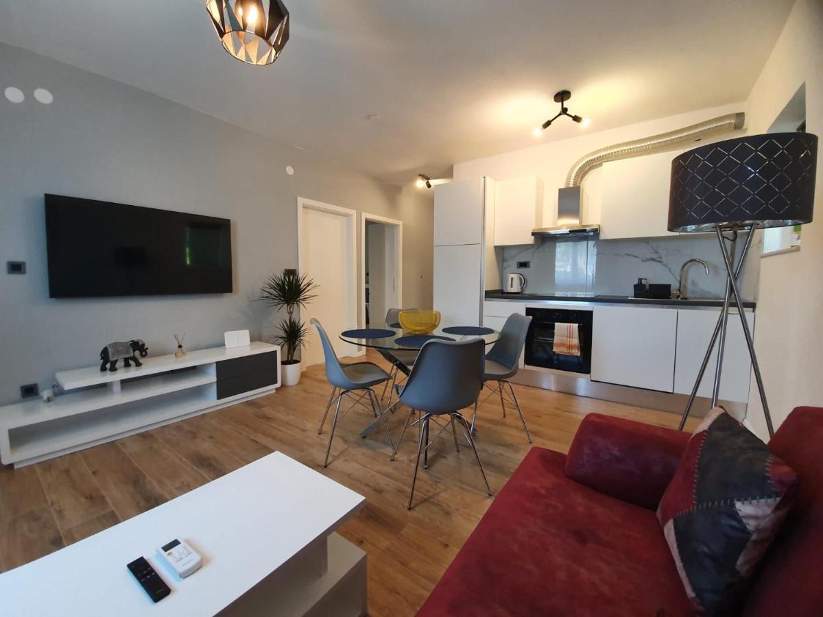 Apartman Oneum Omiš Eksteriør billede